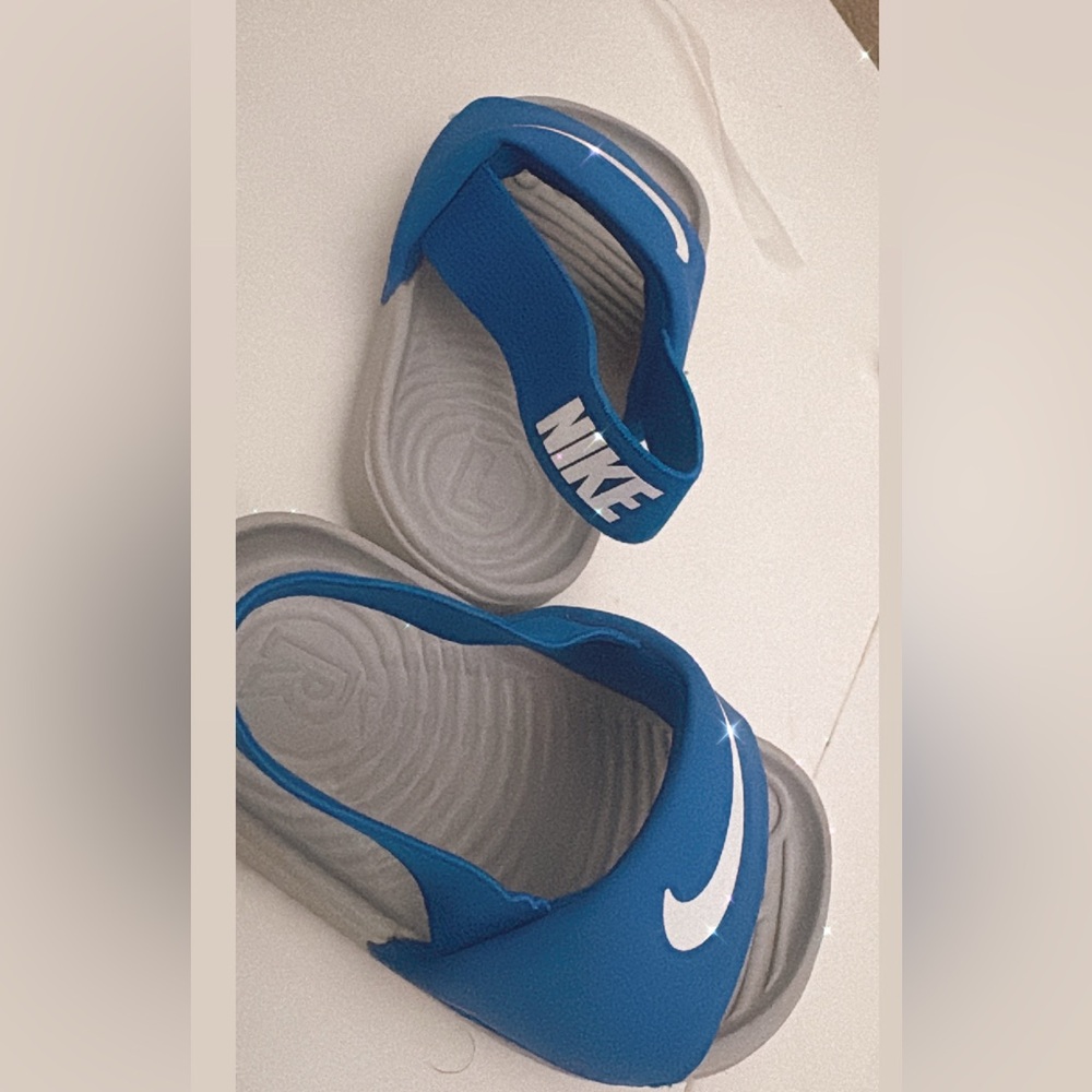 NIKE Sandals